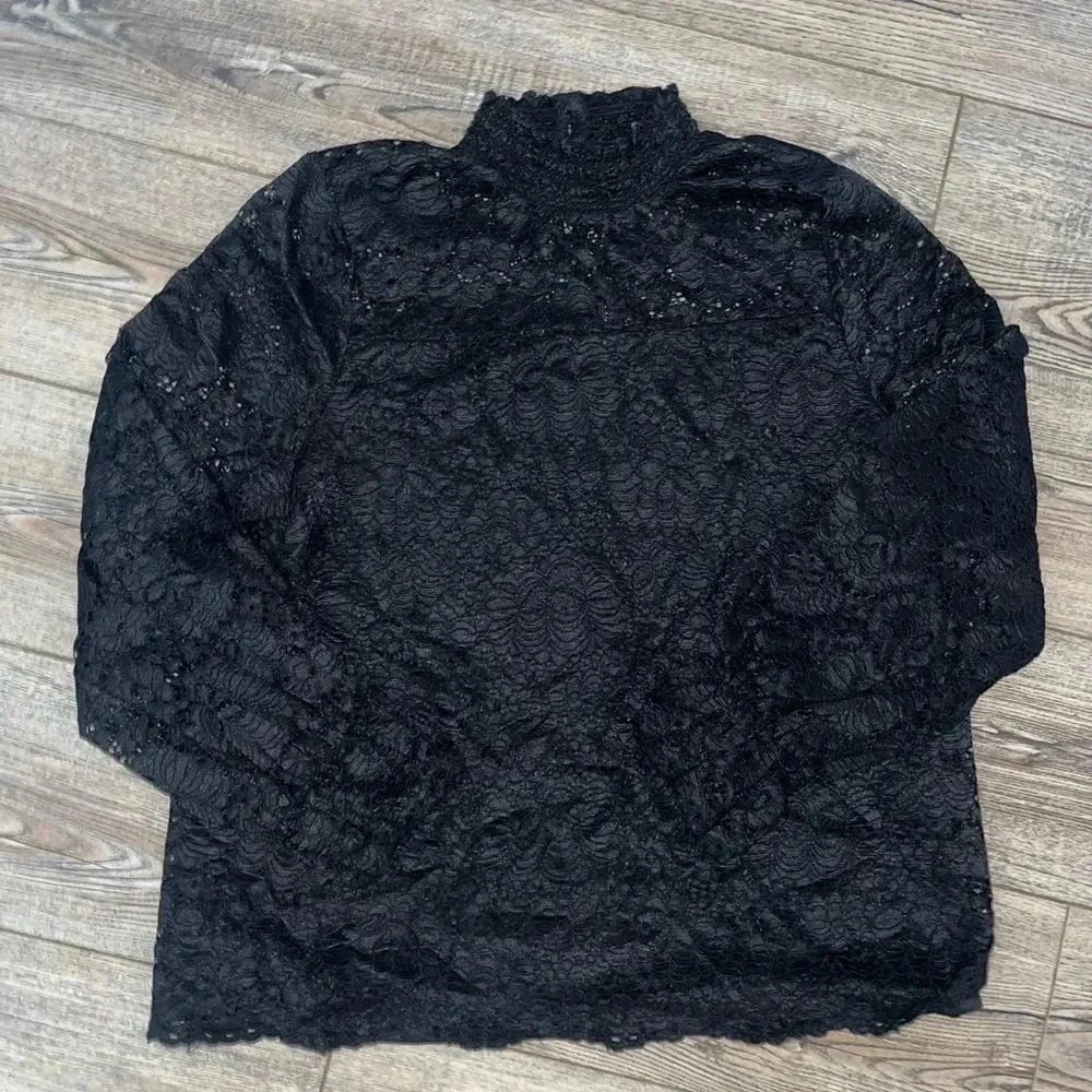 XL lace black long sleeve fancy formal top
